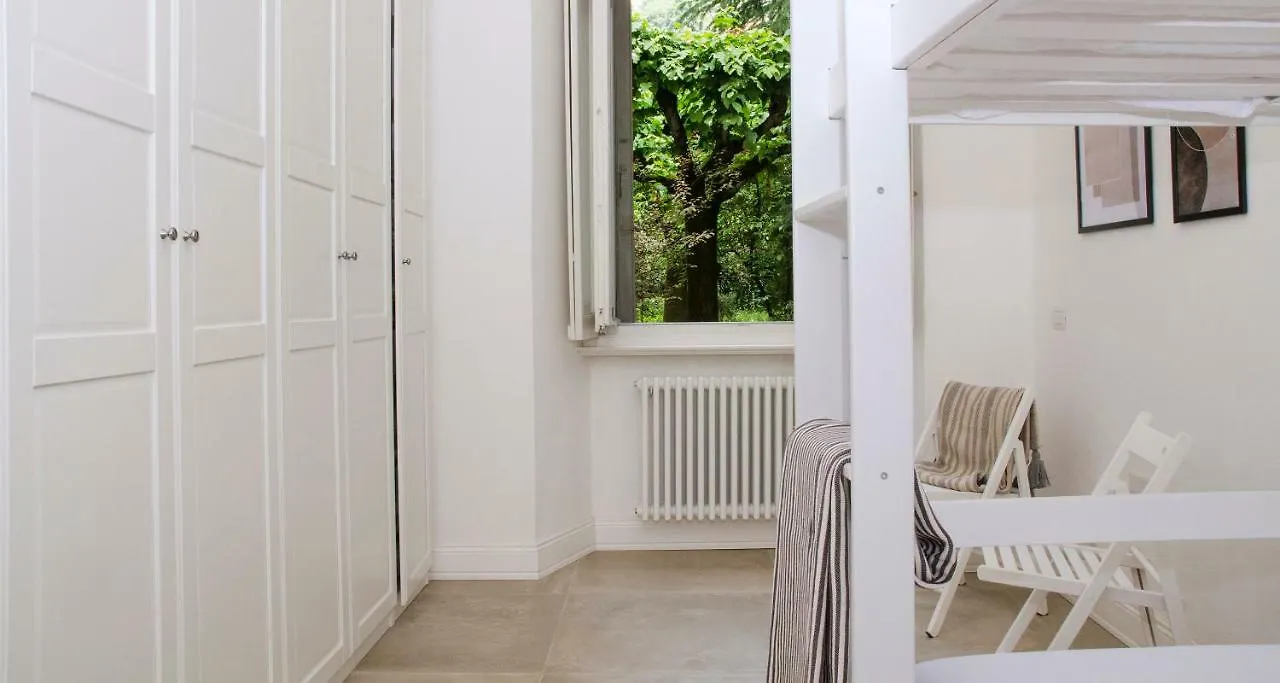 Joivy Splendid 3Br Apt With Parking And Terrace In Como Lake Como 0*,  Италия