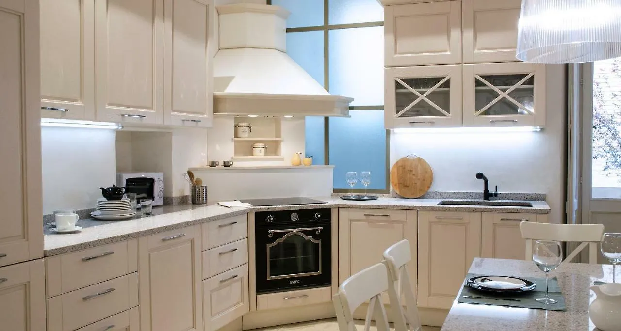 Апартаменты Joivy Splendid 3Br Apt With Parking And Terrace In Como Lake Como