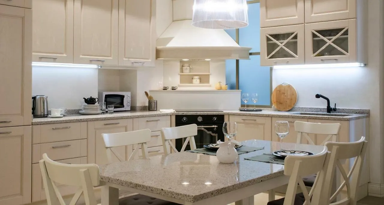 Апартаменты Joivy Splendid 3Br Apt With Parking And Terrace In Como Lake Como