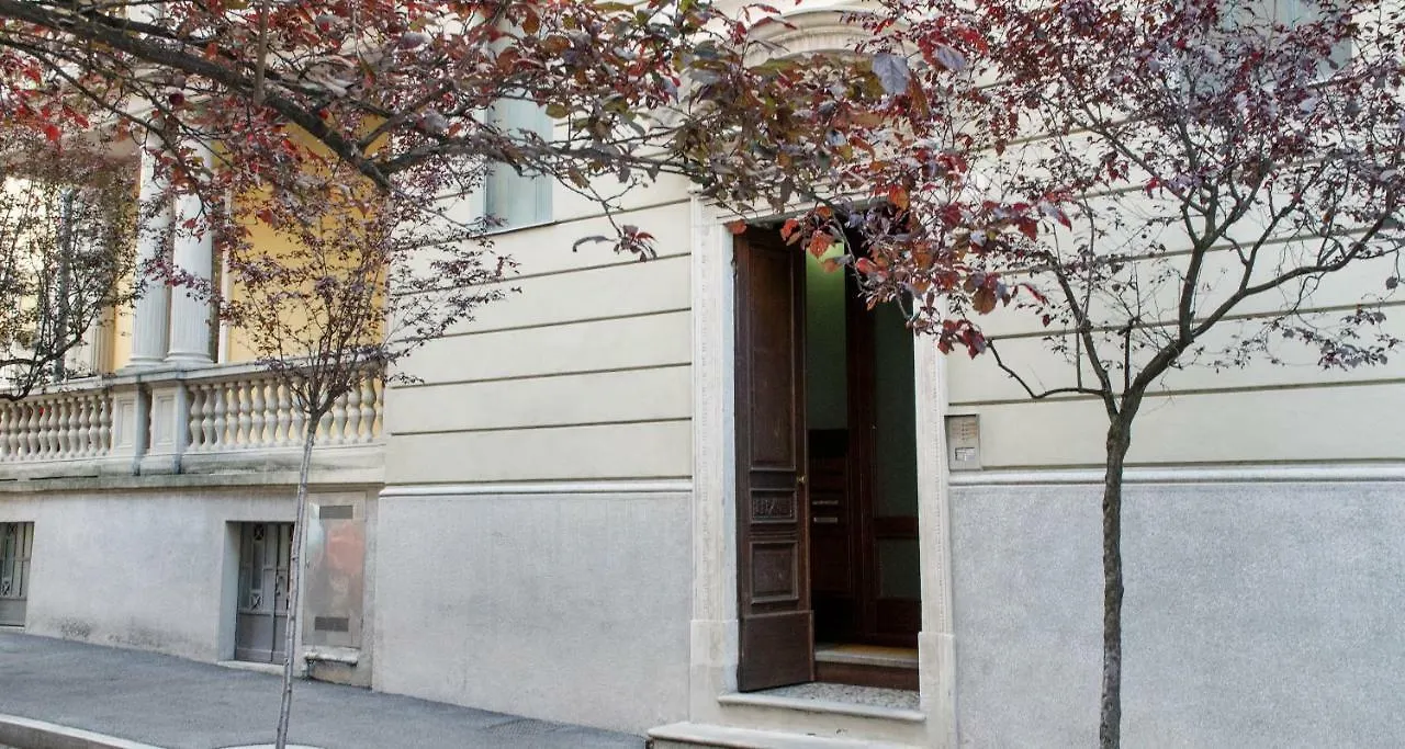 Joivy Splendid 3Br Apt With Parking And Terrace In Como Lake Como Апартаменты